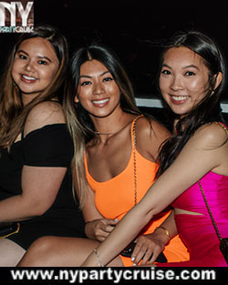 Midnight Cruise - Photo Gallery - NYPartyCruise www.nypartycruise.com Midnight Cruise - Photo Gallery - NYPartyCruise www.nypartycruise.com