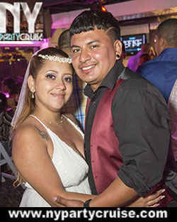 Midnight Cruise - Photo Gallery - NYPartyCruise www.nypartycruise.com Midnight Cruise - Photo Gallery - NYPartyCruise www.nypartycruise.com